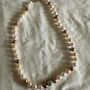Women's Faux Pearl Necklace